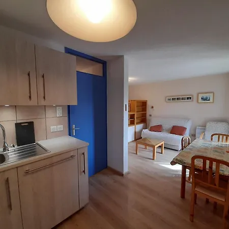 Rénové 4 Pers Avec Grande Terrasse à - Fr-1-508b-29 Appartamento *